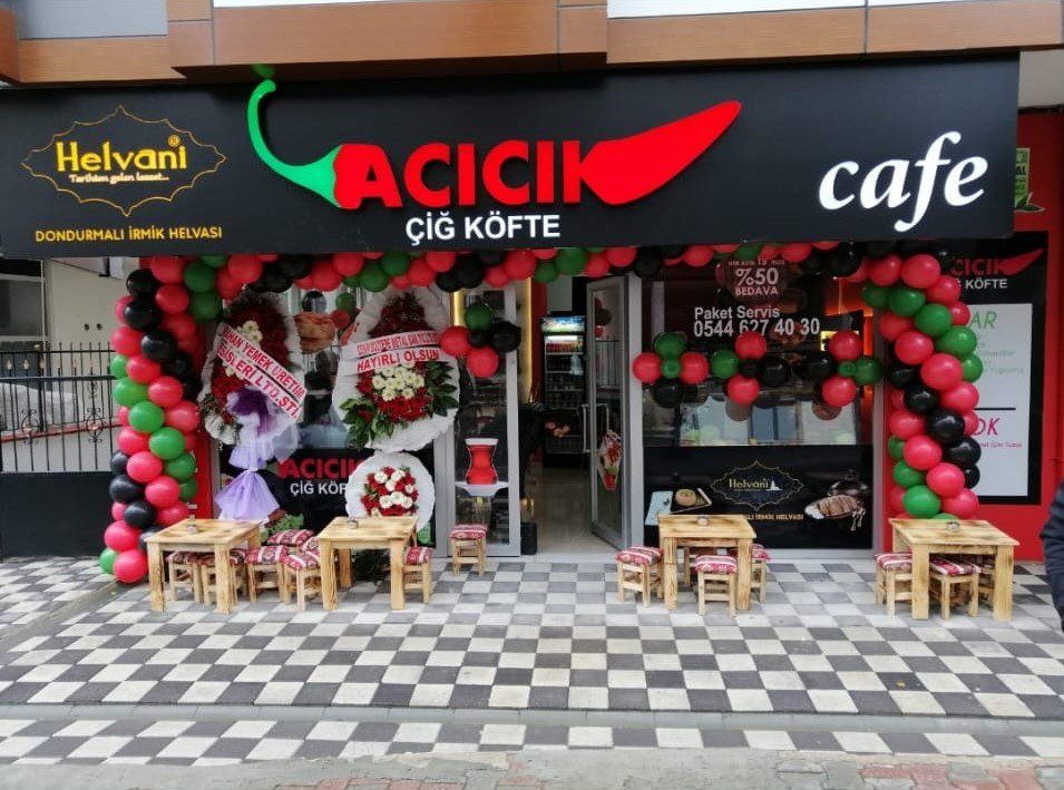 Acıcık Çiğ Köfte